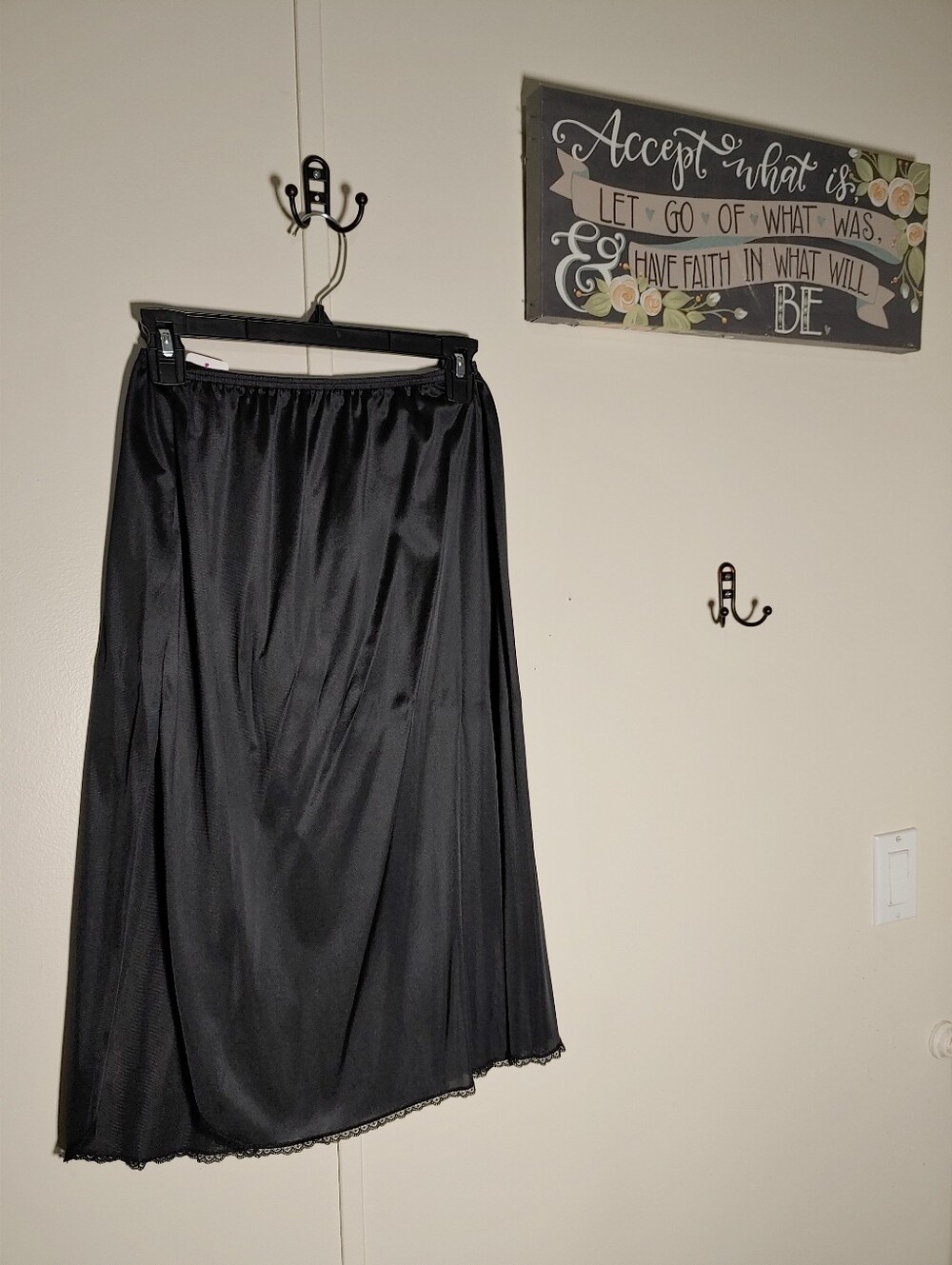 Vassarette black Medium Half Slip